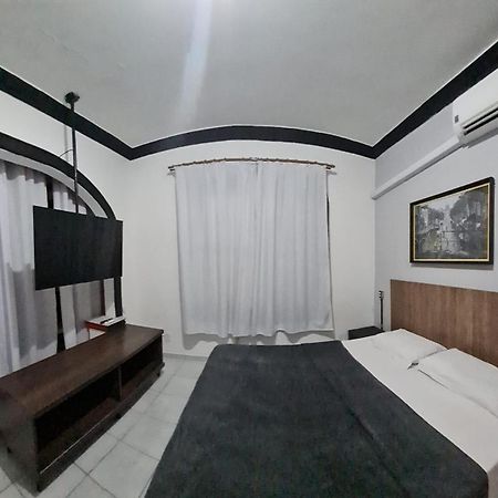Pousada - Aqui Hostel Браганса-Паулиста Экстерьер фото