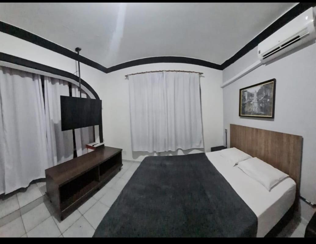 Pousada - Aqui Hostel Браганса-Паулиста Экстерьер фото
